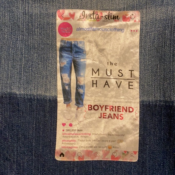 Almost Famous Boyfriend Jeans Medium Wash - Picture 2 of 13